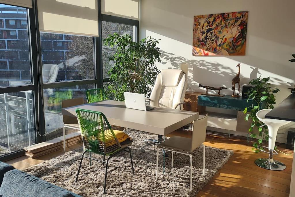 Luxurious Flat Sunny, Quiet, Design, Lift, Balcony Appartement Londen Buitenkant foto